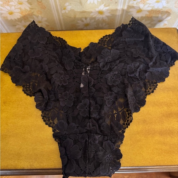 Victoria's Secret Black Lace Bra,Panties, Thigh High Nylons Intimates Collection - Picture 4 of 8